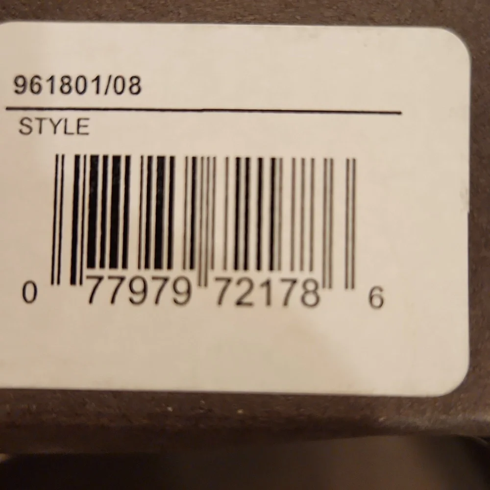 Clarks Black Leather Wallet for Men - Picture 10 of 10